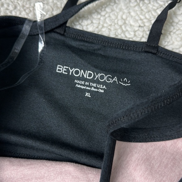 Beyond Yoga Crossover Front Bra Top - Picture 4 of 4